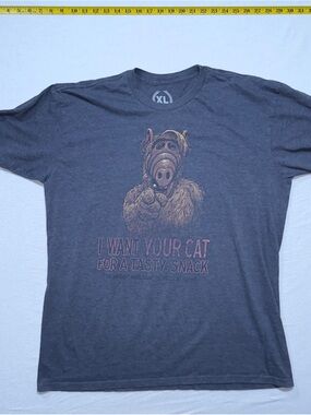 XL Gray ALF Graphic Tee - Novelty Retro Cat Snack Design